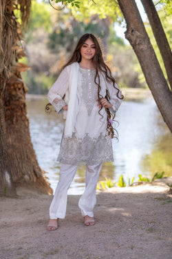 White Embroidery Suit-Slawar Kameez- Trendz & Traditionz Boutique